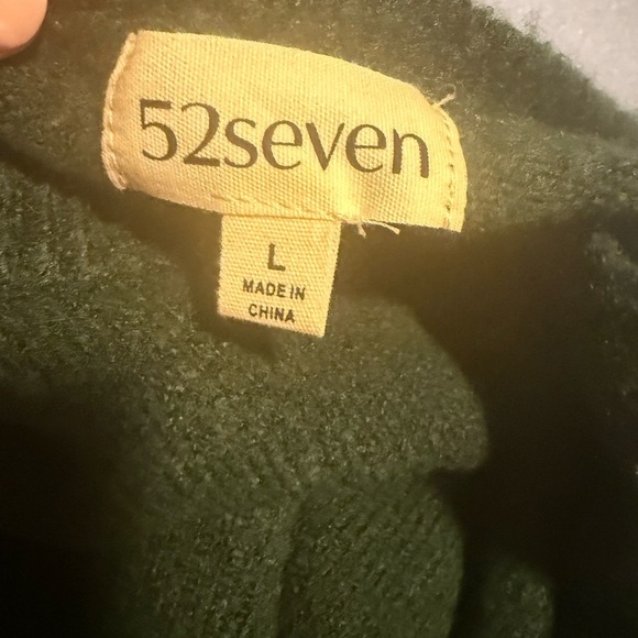 52 seven Green and Cream Crew Neck Sweater with Color Blocked Design - Picture 6 of 6